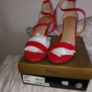 Thalia sodi red heels new in box